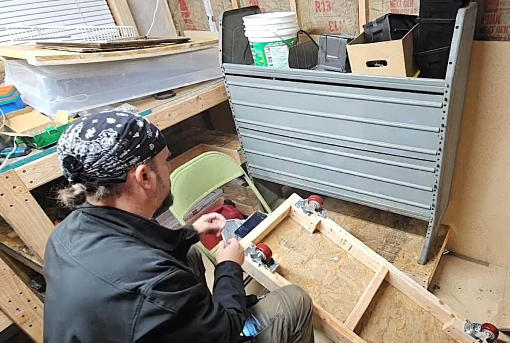 rolling metal shelf carts